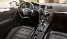 
Volkswagen e-Golf full								